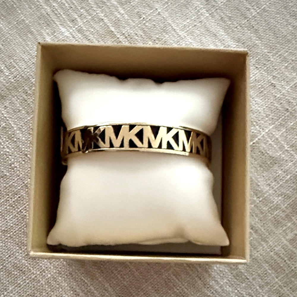 Michael Kors 7” bracelet